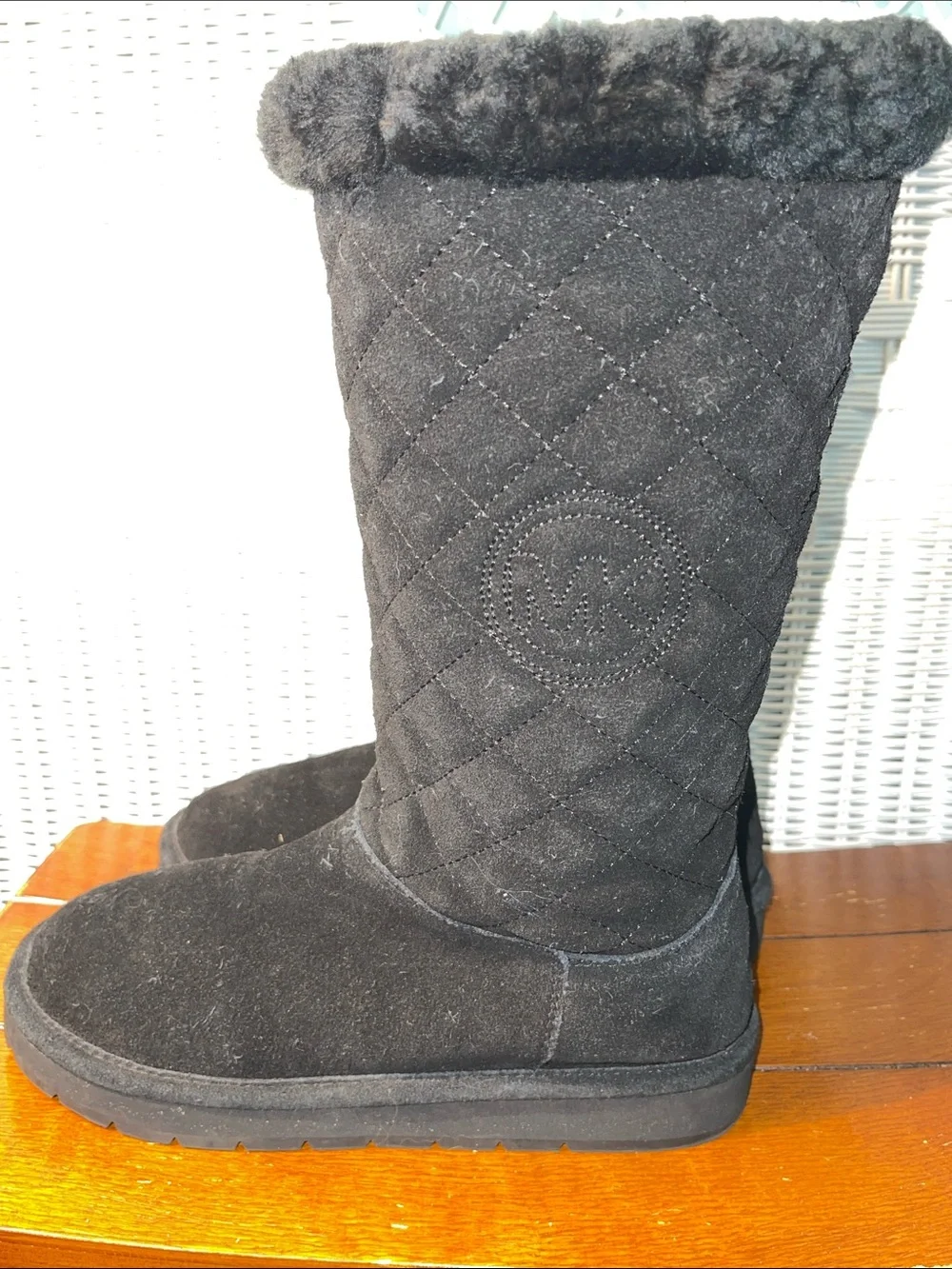 Michael Kors Black Shearling fully lined Tall Warm Winter Boots size 8
